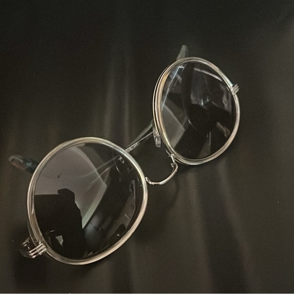 ISAAC Mizrahi Sunglasses & MARCO Crossbody Wallet (Combo Deal) - Picture 8 of 12